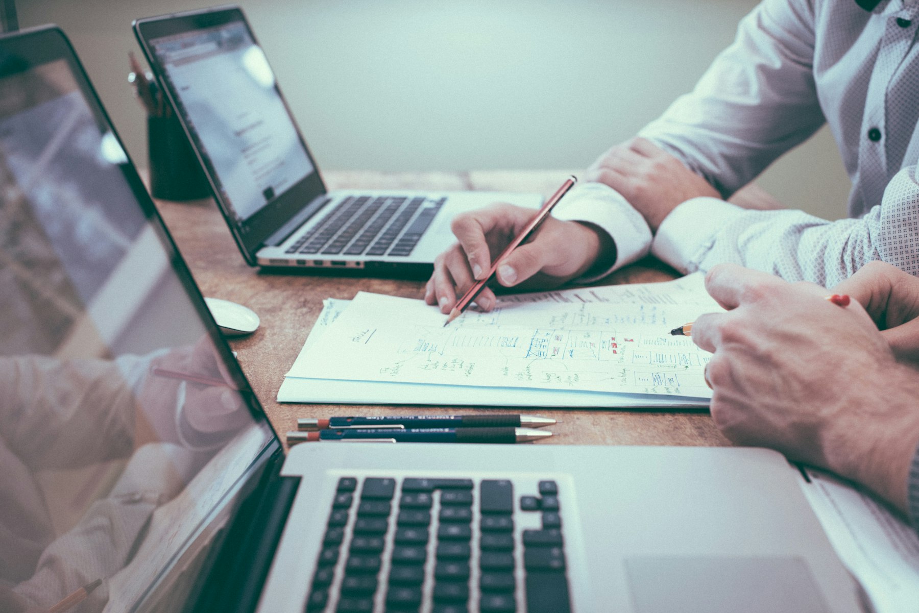 Financial analysis and investment advisory work